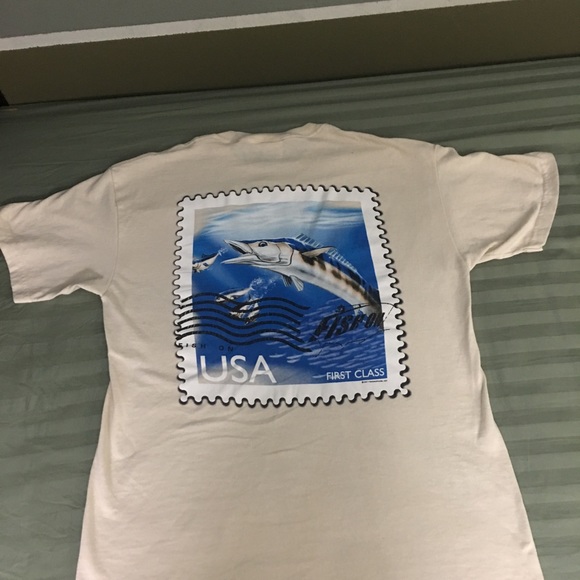 ❗️SOLD ❗️Fish on creen colored fishing T-shirt - Picture 3 of 3